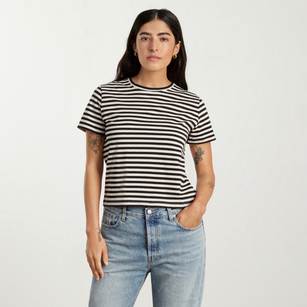 Everlane The Box-Cut Tee in Essential Cotton